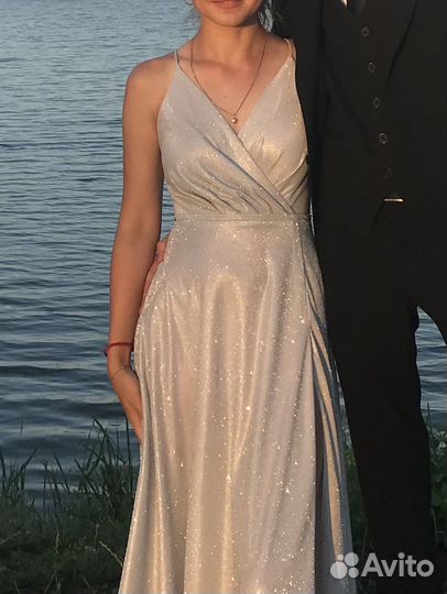 Продается платье