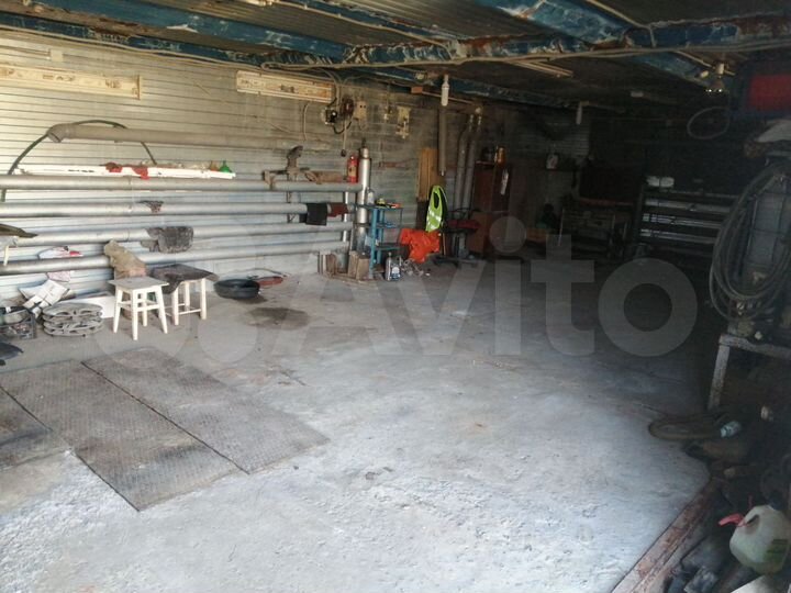 Гараж, > 30 м²