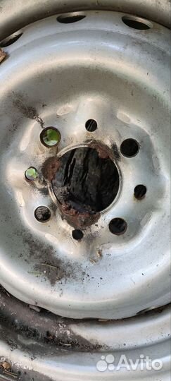 R13 Nokian Tyres Nordman 7 175/70, PCD 4x98 DIA 98