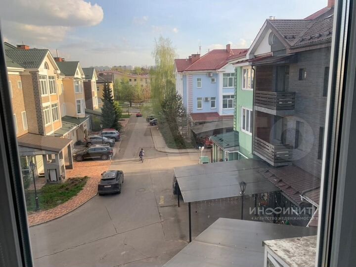 Таунхаус 240 м² на участке 3 сот.