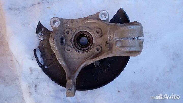 Поворотный кулак правый пассат Б7.Passat B7