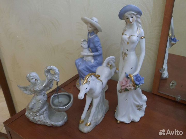 Фарфоровые статуэтки