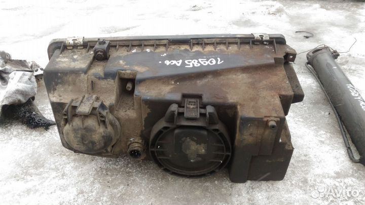 Фара левая Mercedes Actros