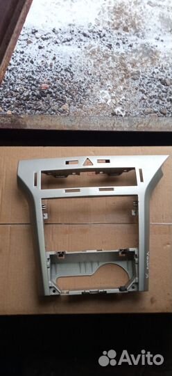 331985437 рамка магнитолы Опель Астра Н