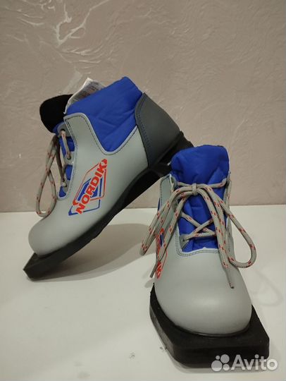 Лыжные ботинки классические