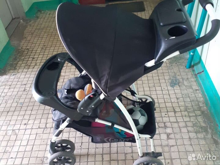 Прогулочная коляска graco