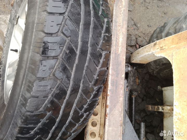 Колеса на Прадо90