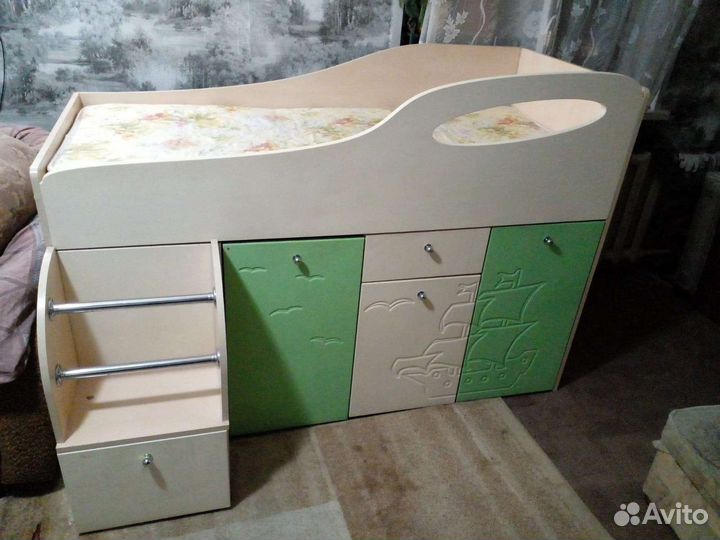 Кровать-чердак с матрасом