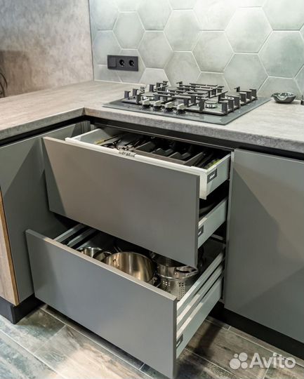 Кухни на заказ (реальная цена)кс07 19004