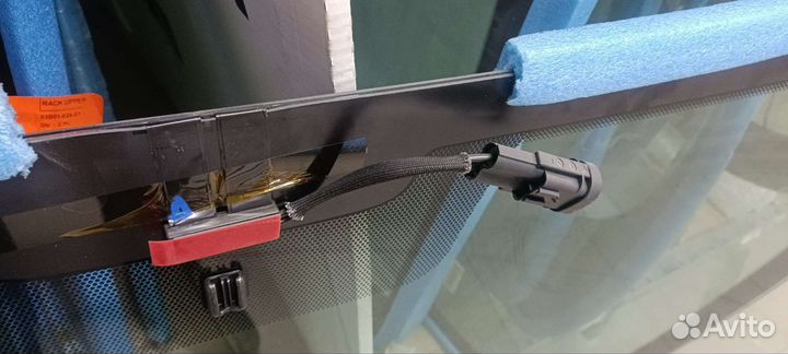 Стекло лобовое nissan terrano D10