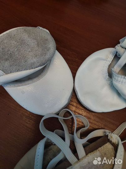 Половинки гимнастические, чешки