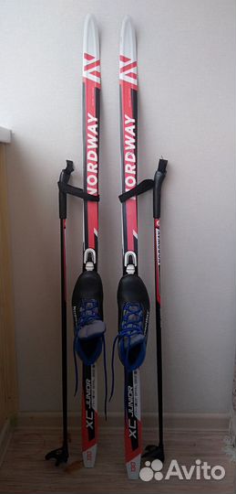 Детские лыжи 130 см. с ботинками 36 размер