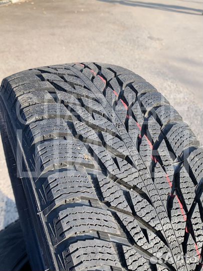Nokian Tyres Hakkapeliitta R3 235/45 R18 98T