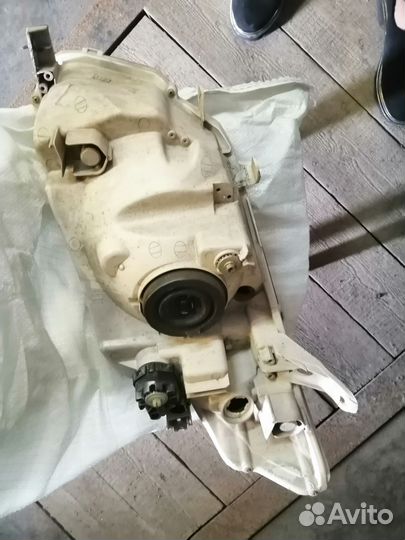 Фары на toyto corolla