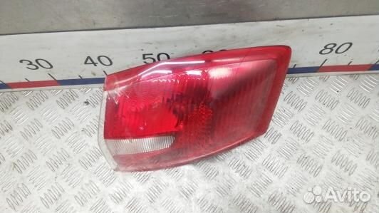 Фонарь задний правый ford kuga 1 (SKR03MY01)