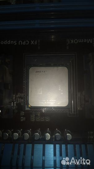 Материнская плата с процессором