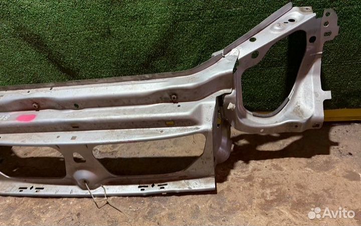 Передняя панель крепления облицовки (телевизор)