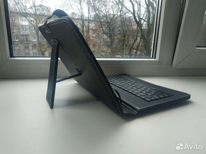 Чехол с клавиатурой для планшета 10