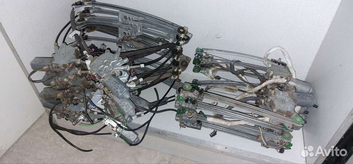 Передние электро-стеклоподъёмники Ауди 80 Б4/Б3