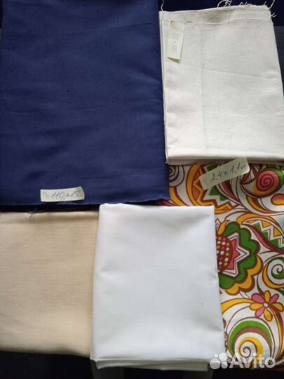 Ткани, отрезы разных размеров, цветов и фактур