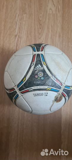 Футбольный мяч euro 2012 adidas tango 12