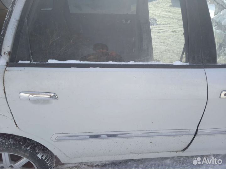 Дверь задняя правая mitsubishi chariot grandis