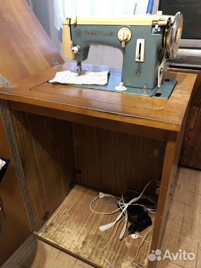Швейная машина Чайка 2 116-1 класса