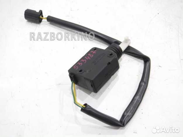 Активатор замка двери передней левой