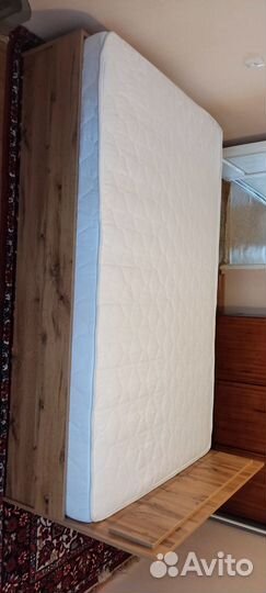 Продам кровать