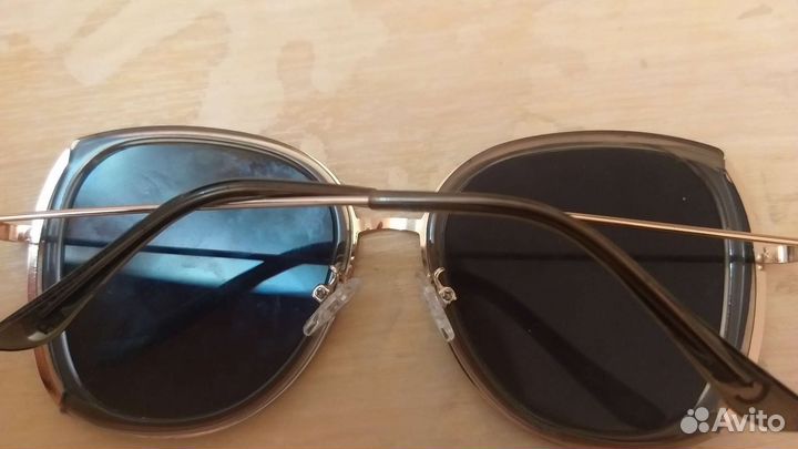 Солнцезащитные очки женские