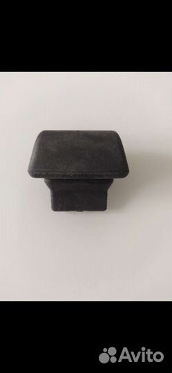 Отбойник (упор) крышки багажника VAG 1J6867815A