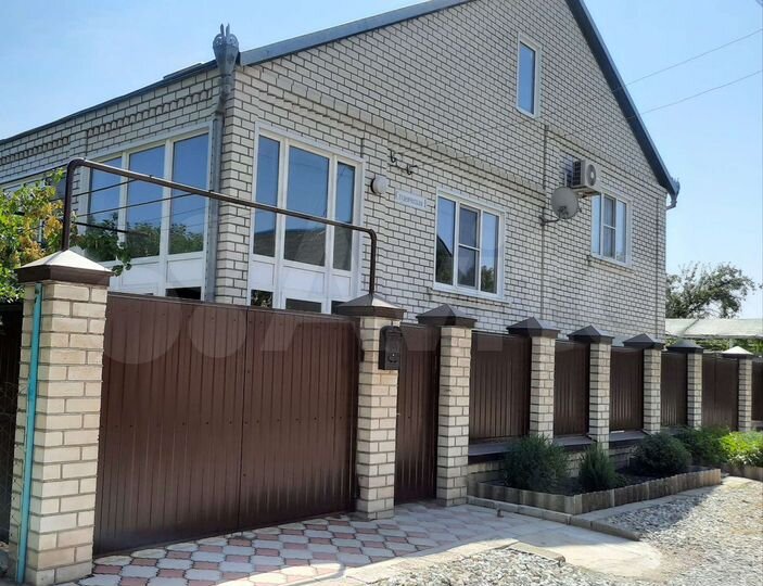 Дом 251 м² на участке 5,1 сот.