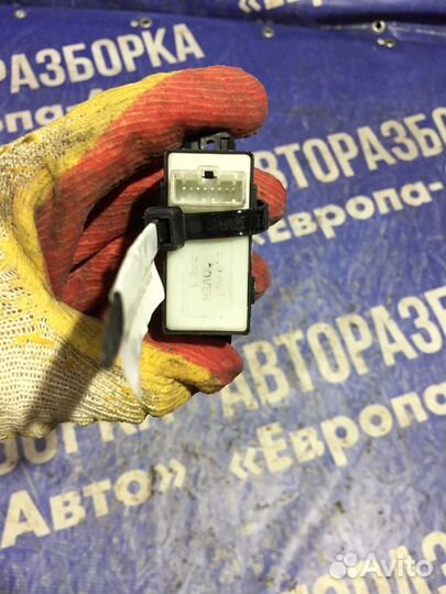 Кнопка стеклоподъёмника Kia Sorento Киа Соренто