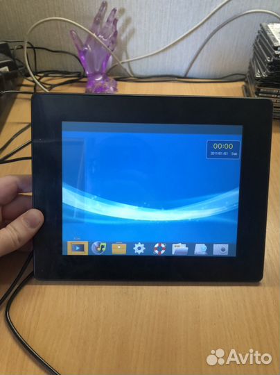 Цифровая фоторамка Intreeo dfp-8p32