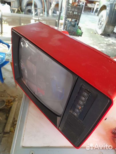 Телевизор юность 405 на запчасти