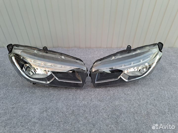Фара LADA Xray передняя