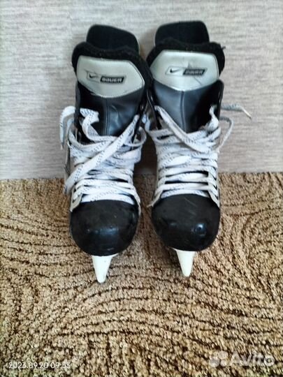 Хоккейные коньки bauer