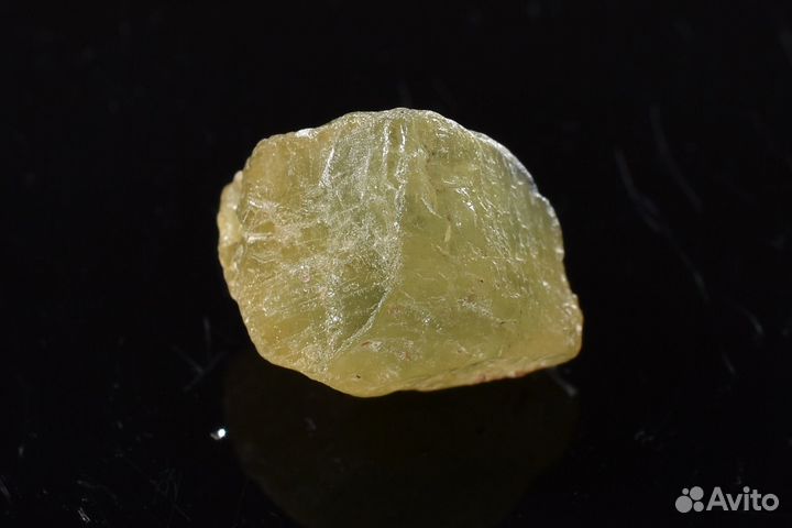 Зеленый сапфир. Лот №853