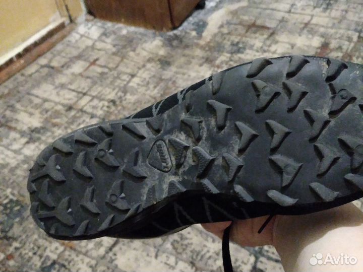 Кроссовки мужские спортивные