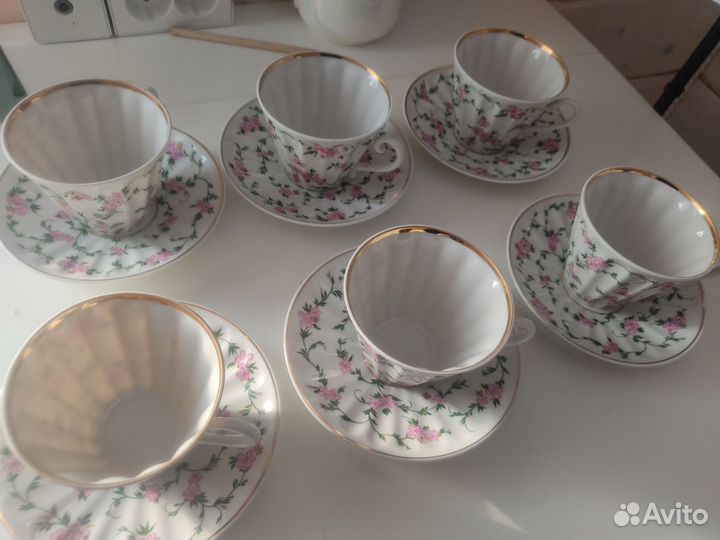 Чайные чашки с блюдцами лфз
