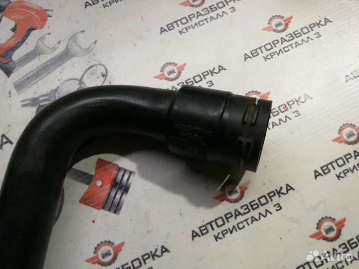 Патрубок радиатора Vw Passat b5 8D0121101K