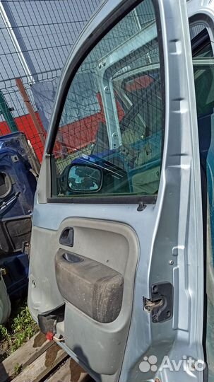 Передняя правая дверь Renault Kangoo