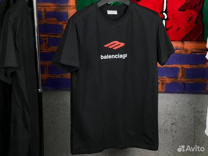 Футболка balenciaga