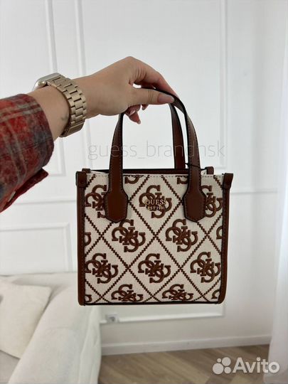 Тоут Silvana Guess