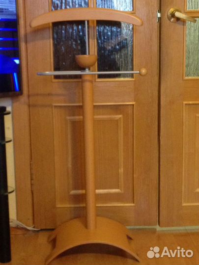 Вешалка стойка