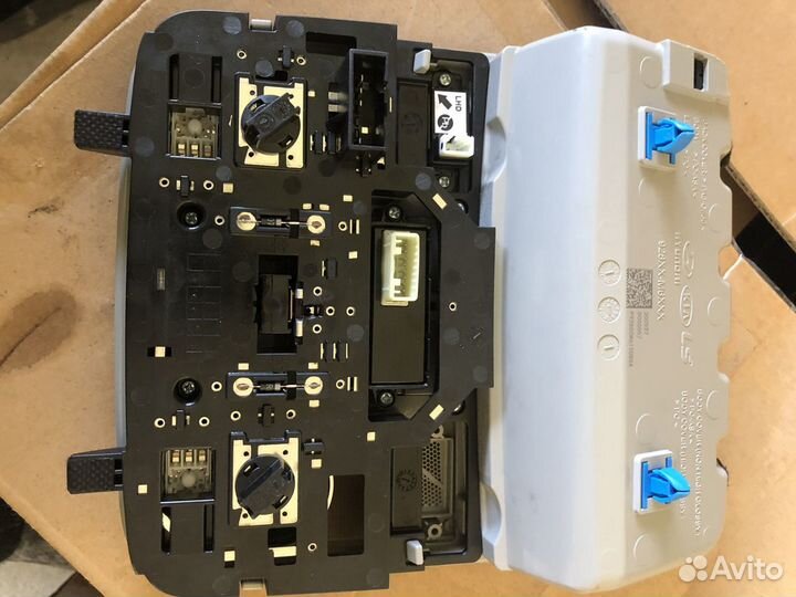 Плафон салона центральный Kia Cerato 4