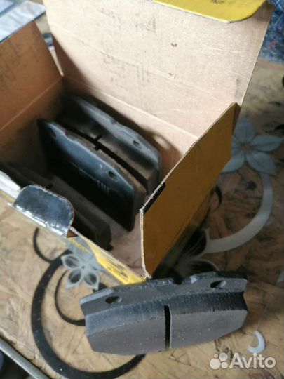 Комплект передних колодок 2101