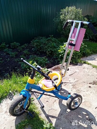 Трехколесный велосипед с родительской ручкой