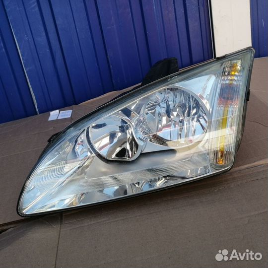 Фара передняя левая Ford Focus 2 дорестайлинг