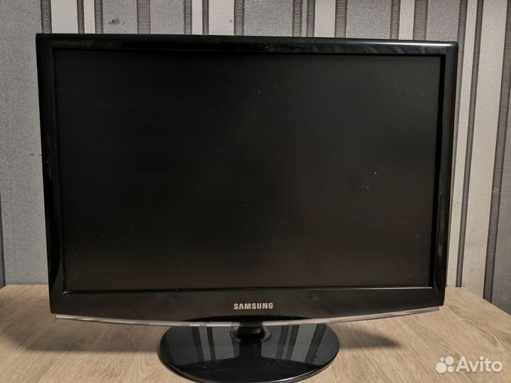 Монитор Samsung 22 дюйма 2233NW